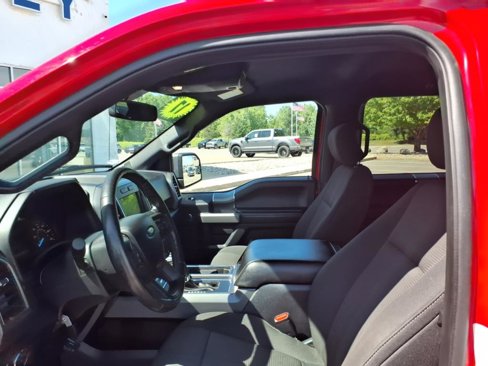 Used 2017 Ford F150 XLT image 11