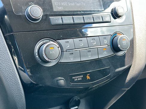 Certified 2017 Nissan Rogue Sport S image 15