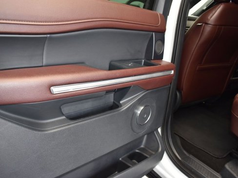 Used 2023 Ford Expedition Limited image 15