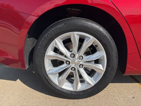 Used 2024 Chevrolet Malibu LT image 13