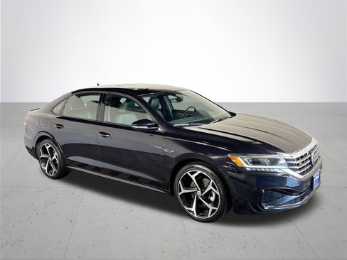 Certified 2021 Volkswagen Passat 2.0T R-Line image 5
