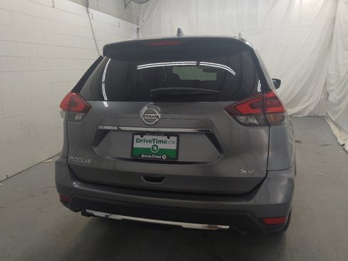 Used 2018 Nissan Rogue SV image 7