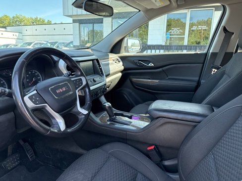 Used 2019 GMC Acadia SLE image 5