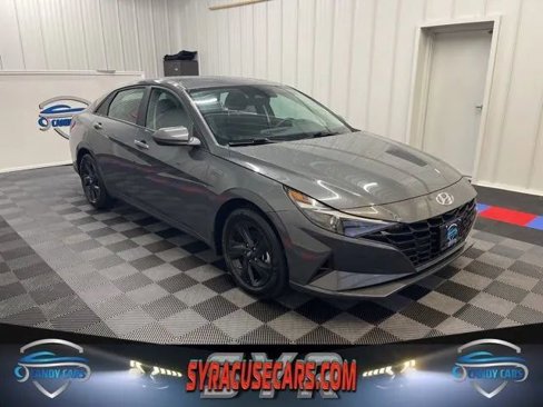 Used 2023 Hyundai Elantra Blue image 1