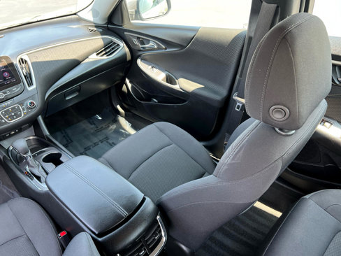 Used 2022 Chevrolet Malibu LT image 49