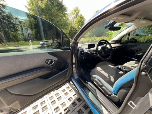 Used 2016 BMW i3 w/ Range Extender image 9