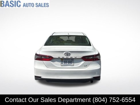 Used 2024 Toyota Camry LE image 7