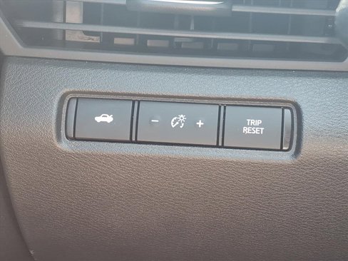 Used 2025 Nissan Altima 2.5 SV image 26