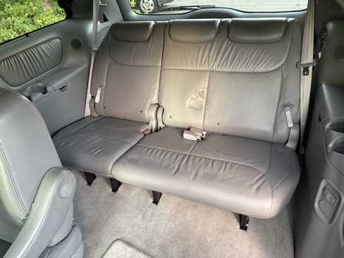 Used 2008 Toyota Sienna XLE Limited image 28