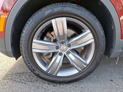 Used 2019 Volkswagen Tiguan SEL Premium image 29