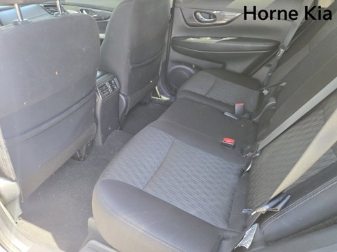Used 2020 Nissan Rogue SV w/ Premium Package image 13