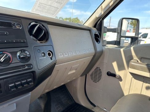 Used 2010 Ford F550 2WD Regular Cab Super Duty image 33