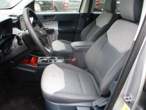 Used 2024 Ford Maverick XLT image 7