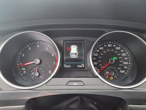 Used 2018 Volkswagen Tiguan SEL image 12