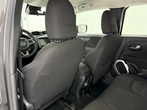 Used 2019 Jeep Renegade Latitude image 31