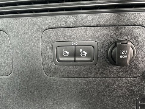 Used 2021 Kia Sorento LX image 17