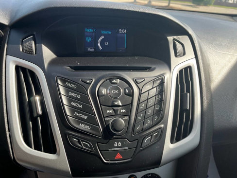 Used 2014 Ford Focus SE w/ Equipment Group 201A image 22