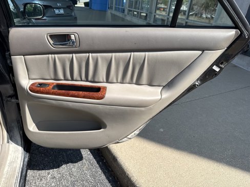 Used 2003 Toyota Camry XLE image 38