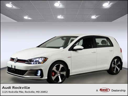 Used 2019 Volkswagen Golf S image 1