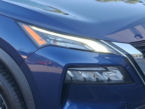 Used 2021 Nissan Rogue S image 9