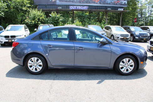 Used 2013 Chevrolet Cruze LS image 6