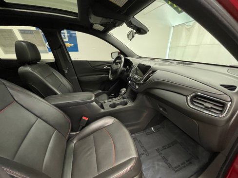 Used 2022 Chevrolet Equinox RS w/ RS Leather Package image 8