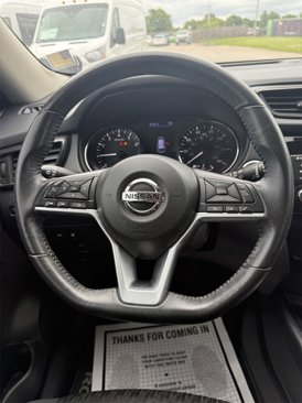 Used 2018 Nissan Rogue SV image 18