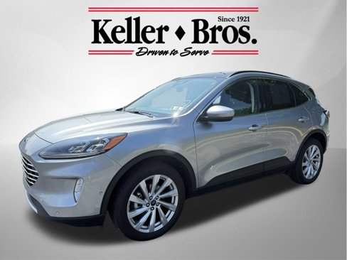 Used 2022 Ford Escape Titanium image 3