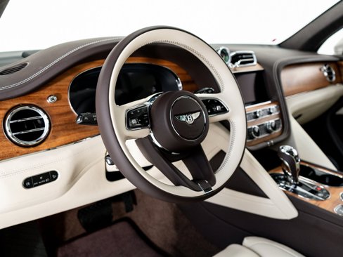 New 2025 Bentley Bentayga image 14