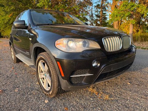 Used 2011 BMW X5 xDrive35d image 6