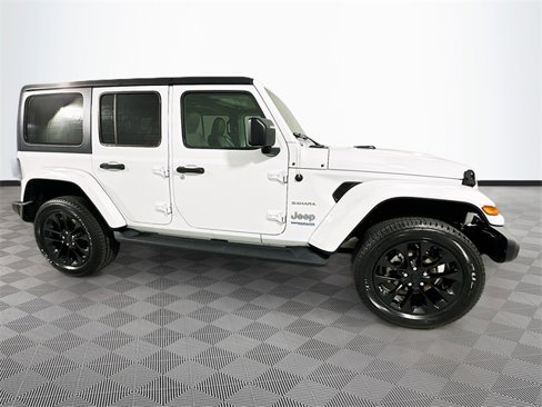 Certified 2021 Jeep Wrangler Unlimited Sahara w/ Cold Weather Group image 8