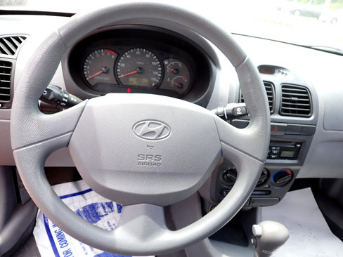 Used 2003 Hyundai Accent GL image 31