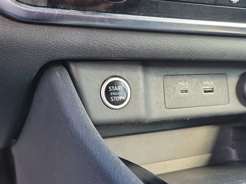 Certified 2021 Nissan Rogue S image 28