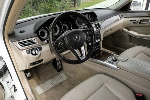 Used 2016 Mercedes-Benz E 350 Sedan w/ Premium Package image 3