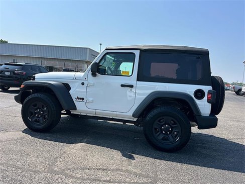 Used 2025 Jeep Wrangler Sport image 9