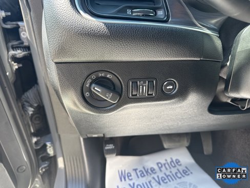 Used 2018 Dodge Challenger SXT w/ Blacktop Package image 57