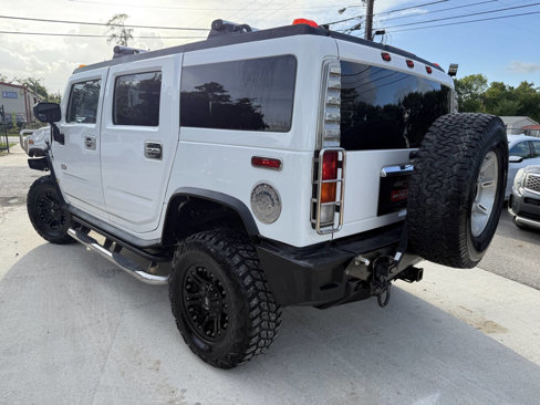 Used 2003 HUMMER H2 w/ Preferred Equipment Group image 2