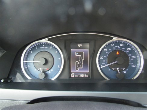 Used 2016 Toyota Camry image 29