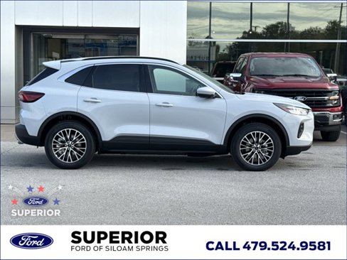 New 2025 Ford Escape SE image 2
