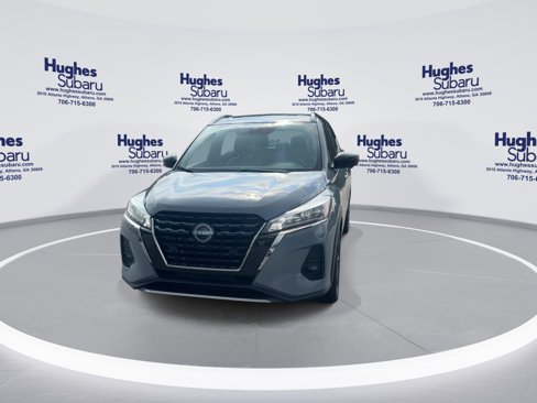 Used 2023 Nissan Kicks SR w/ SR Premium Package image 4
