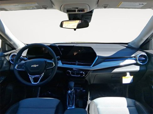 New 2025 Chevrolet Trax LT w/ Driver Confidence Package image 10
