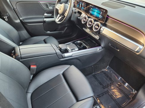 Used 2020 Mercedes-Benz GLB 250 image 15