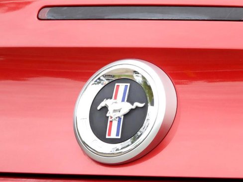 Used 2011 Ford Mustang Premium image 5