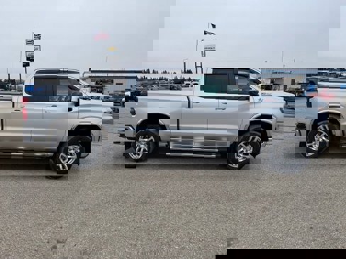 Used 2020 Chevrolet Silverado 1500 LT w/ All-Star Edition image 8