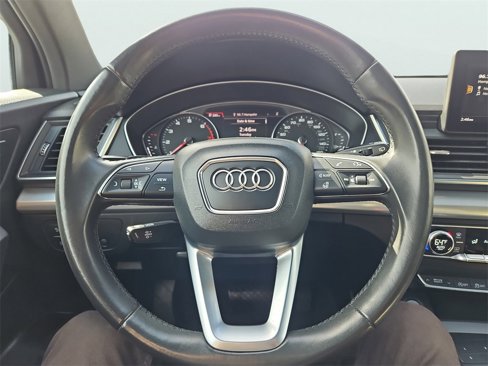 Used 2020 Audi Q5 2.0T Premium w/ Titanium Sport Package image 31