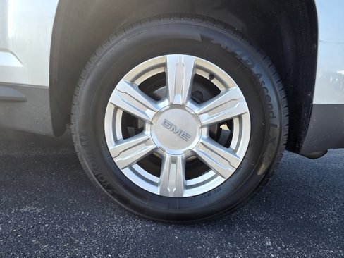 Used 2014 GMC Terrain SLE image 11