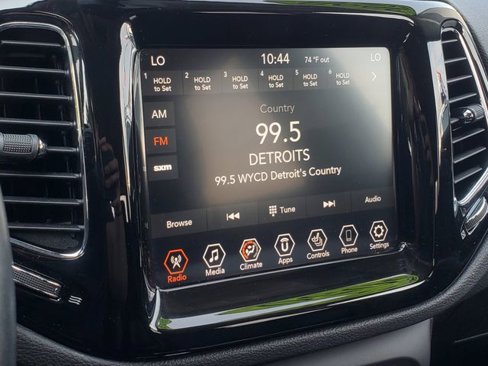 Used 2020 Jeep Compass Limited image 20