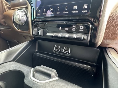 Used 2022 RAM 1500 Laramie image 14
