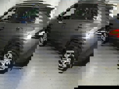 Used 2021 Toyota RAV4 LE image 16