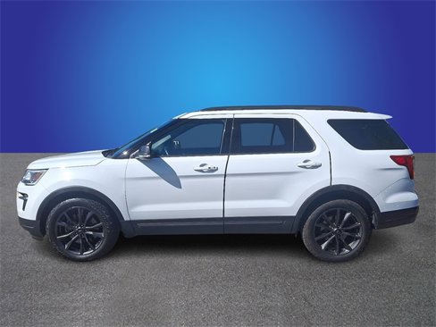 Used 2019 Ford Explorer XLT w/ Equipment Group 202A image 7
